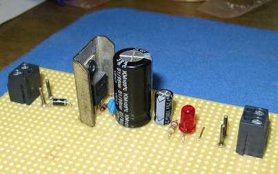 stromversorgung_aufbau_04_mit_kuehlblech_mittel.jpg